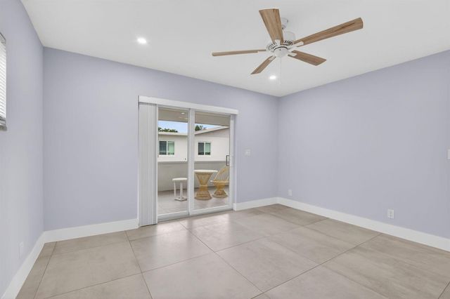 6049 Vía Diana, Delray Beach, FL 33484
