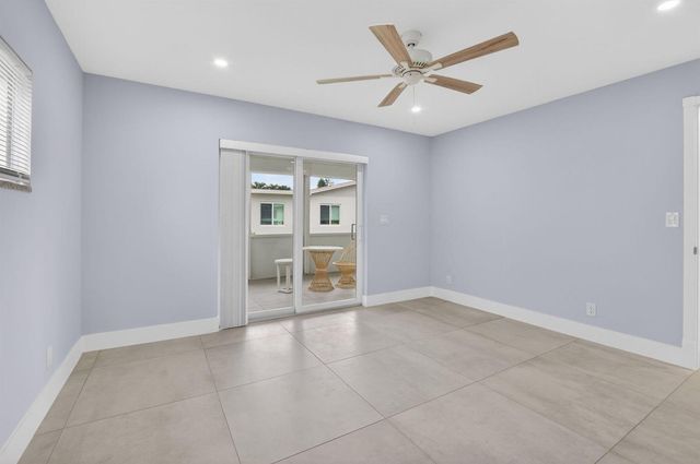 6049 Vía Diana, Delray Beach, FL 33484