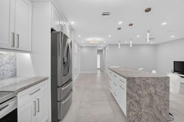 6049 Vía Diana, Delray Beach, FL 33484