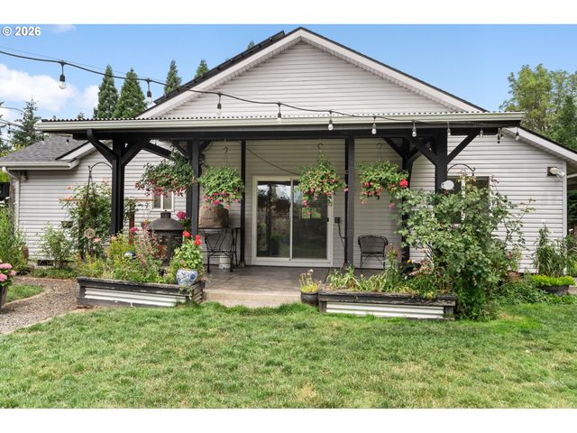 2867 MAESNER St, Eugene, OR 97404
