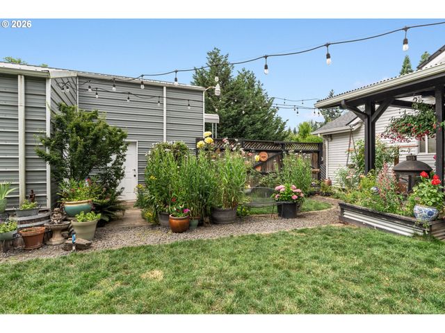 2867 MAESNER St, Eugene, OR 97404