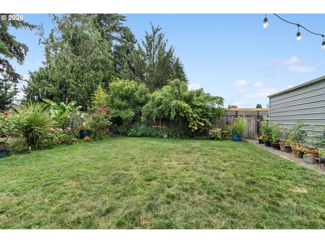 2867 MAESNER St, Eugene, OR 97404