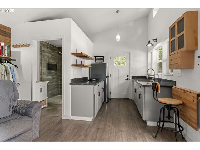 2867 MAESNER St, Eugene, OR 97404