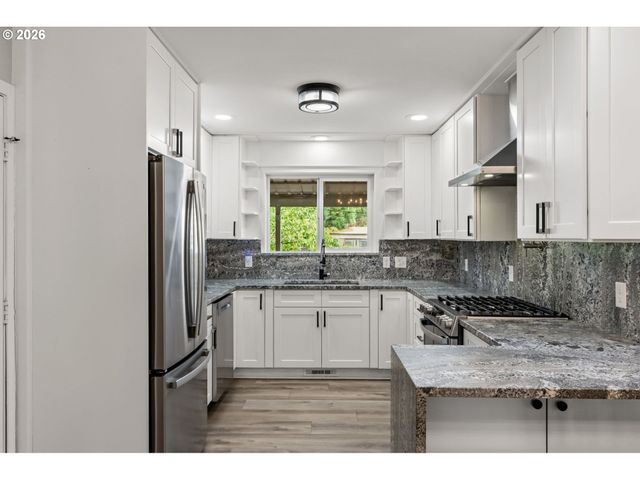 2867 MAESNER St, Eugene, OR 97404