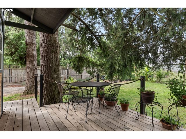 2867 MAESNER St, Eugene, OR 97404