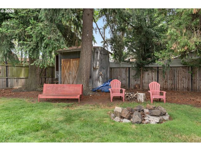 2867 MAESNER St, Eugene, OR 97404