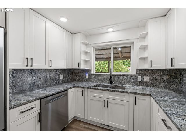 2867 MAESNER St, Eugene, OR 97404