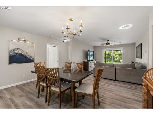 2867 MAESNER St, Eugene, OR 97404
