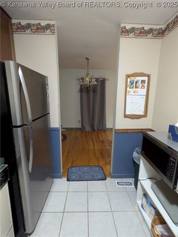 1501 Susan Road, South Charleston, WV 25303