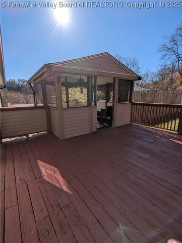 1501 Susan Road, South Charleston, WV 25303