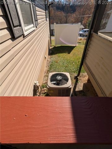 1501 Susan Road, South Charleston, WV 25303