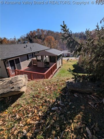 1501 Susan Road, South Charleston, WV 25303