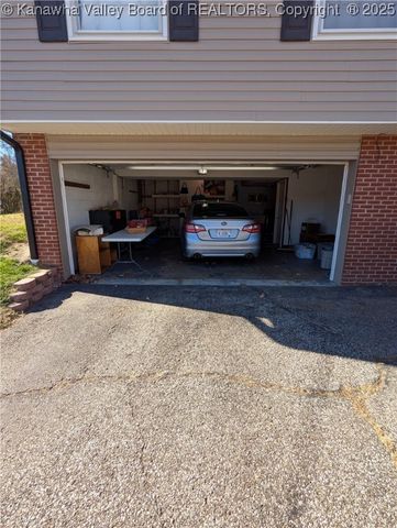 1501 Susan Road, South Charleston, WV 25303