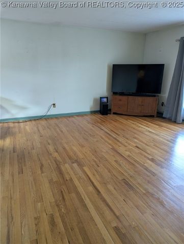 1501 Susan Road, South Charleston, WV 25303