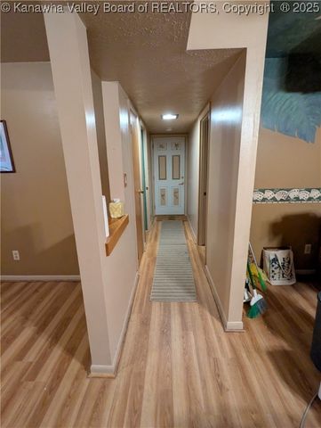 1501 Susan Road, South Charleston, WV 25303