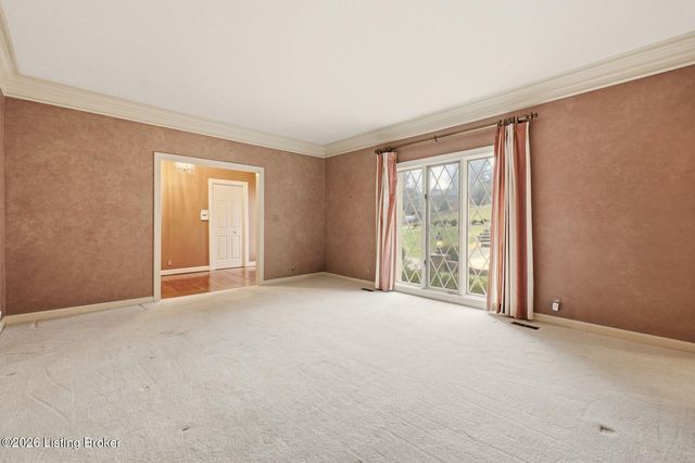 5224 Moccasin Trail, Louisville, KY 40207