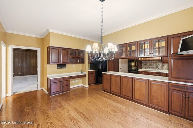 5224 Moccasin Trail, Louisville, KY 40207