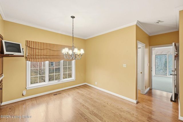 5224 Moccasin Trail, Louisville, KY 40207