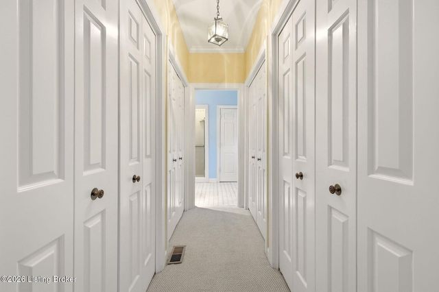 5224 Moccasin Trail, Louisville, KY 40207