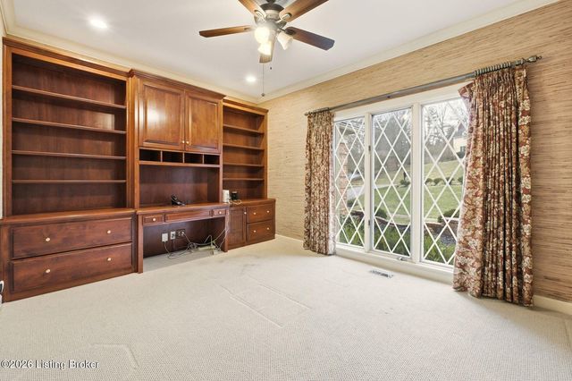 5224 Moccasin Trail, Louisville, KY 40207