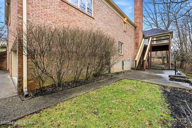 5224 Moccasin Trail, Louisville, KY 40207