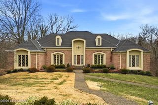 5224 Moccasin Trail, Louisville, KY 40207