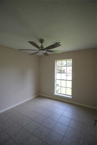 1006 Stoneleigh Court, Tomball, TX 77375