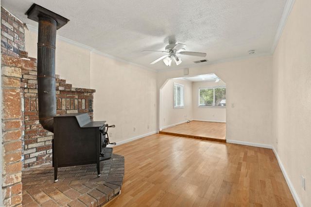 2100 3rd St, Hughson, CA 95326