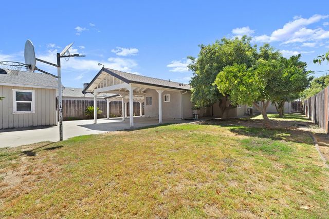 2100 3rd St, Hughson, CA 95326