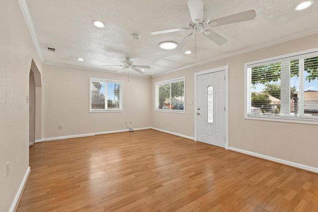 2100 3rd St, Hughson, CA 95326