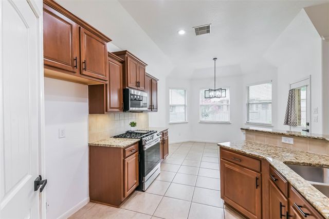 106 Winslow Hill Place, Montgomery, TX 77316