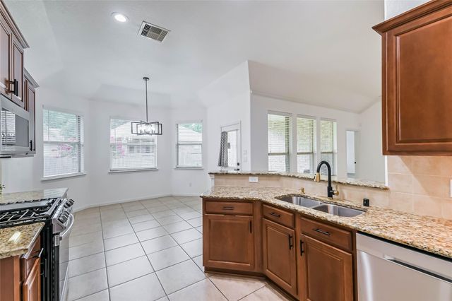 106 Winslow Hill Place, Montgomery, TX 77316