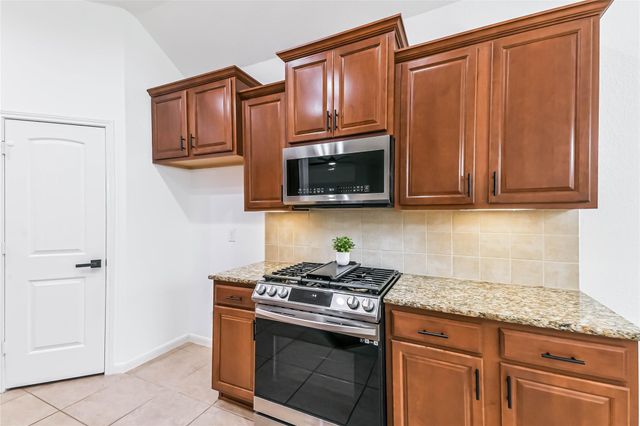 106 Winslow Hill Place, Montgomery, TX 77316
