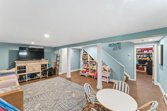 1989 Carman Court, Merrick, NY 11566