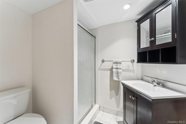 1989 Carman Court, Merrick, NY 11566