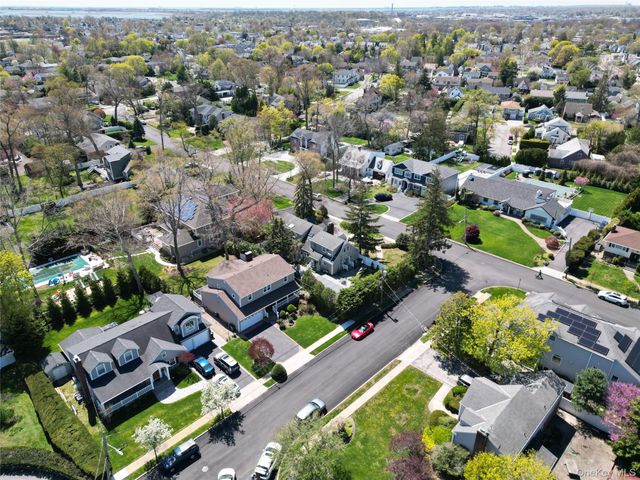 1989 Carman Court, Merrick, NY 11566