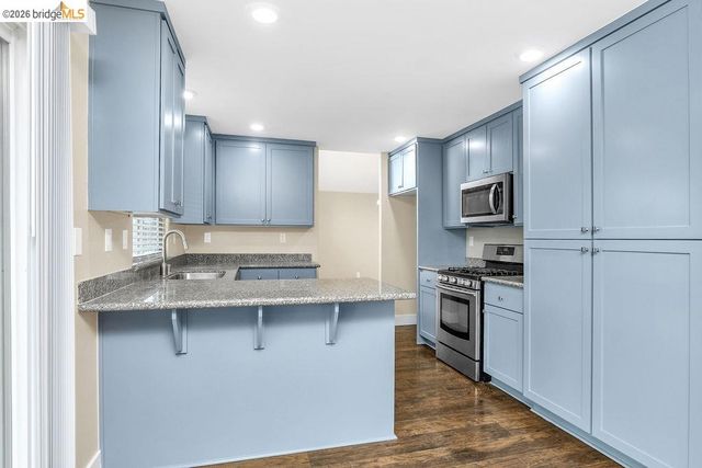 5041 Claremont Ct, Oakley, CA 94561