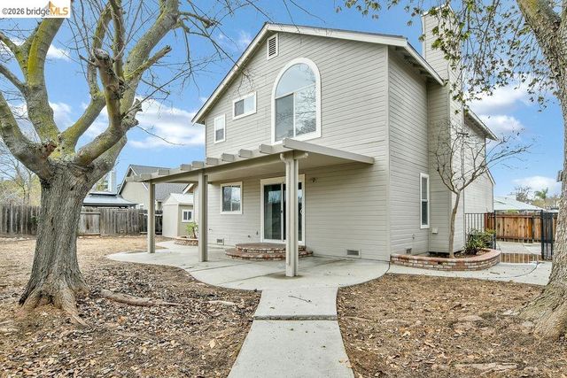 5041 Claremont Ct, Oakley, CA 94561