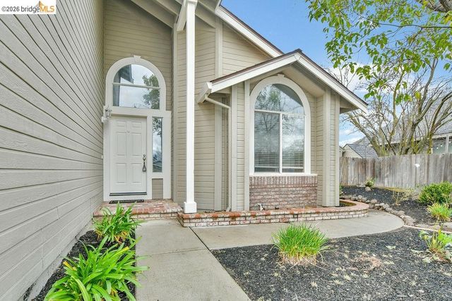 5041 Claremont Ct, Oakley, CA 94561