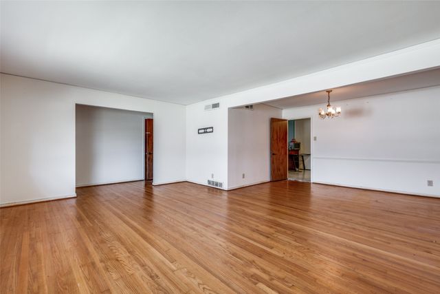 11062 Milhof Drive, Dallas, TX 75228