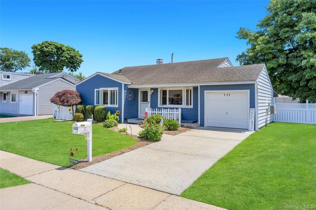 112 Washington Street, Farmingdale, NY 11735