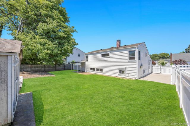 112 Washington Street, Farmingdale, NY 11735