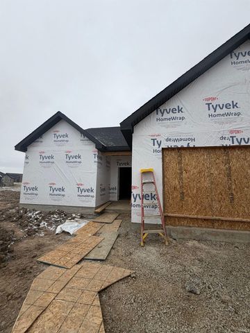 5173 Meadowlark Lane, Woodburn, IN 46797