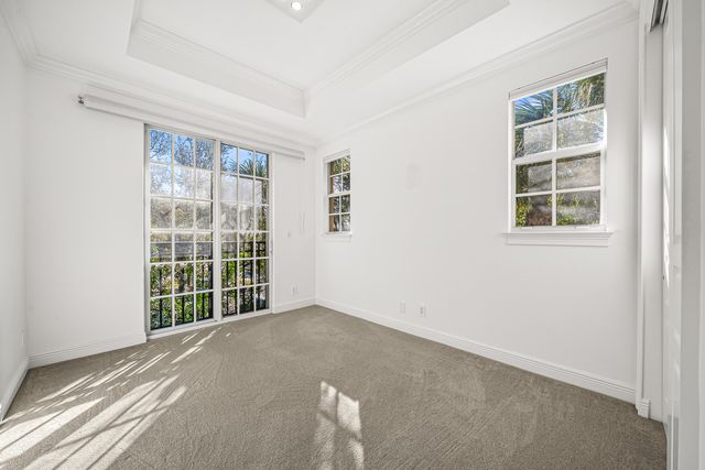 1063 E Heritage Club Circle, Delray Beach, FL 33483