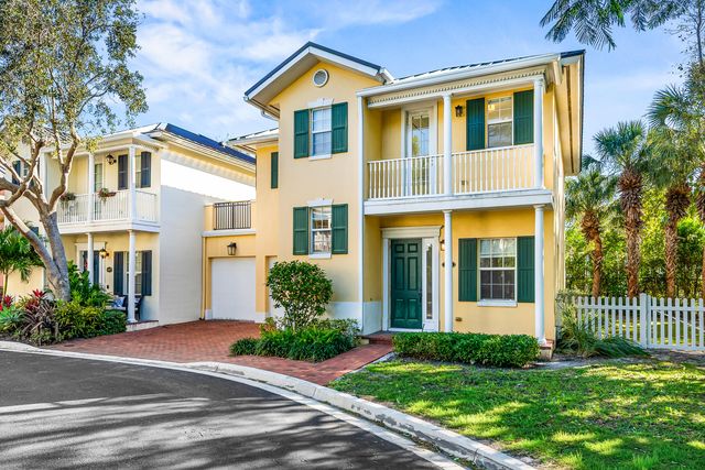 1063 E Heritage Club Circle, Delray Beach, FL 33483