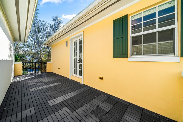 1063 E Heritage Club Circle, Delray Beach, FL 33483