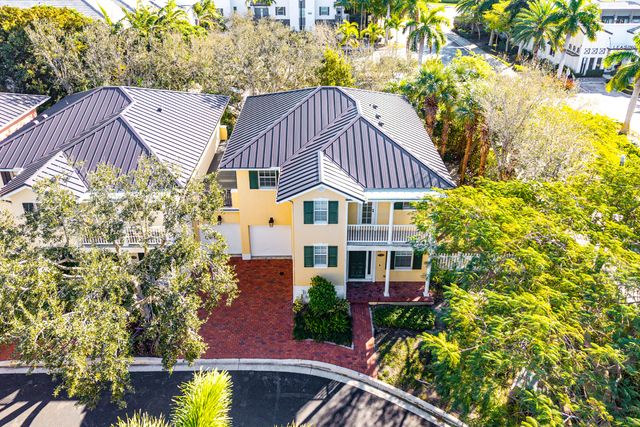 1063 E Heritage Club Circle, Delray Beach, FL 33483