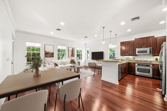 1063 E Heritage Club Circle, Delray Beach, FL 33483