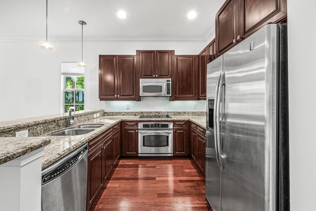 1063 E Heritage Club Circle, Delray Beach, FL 33483