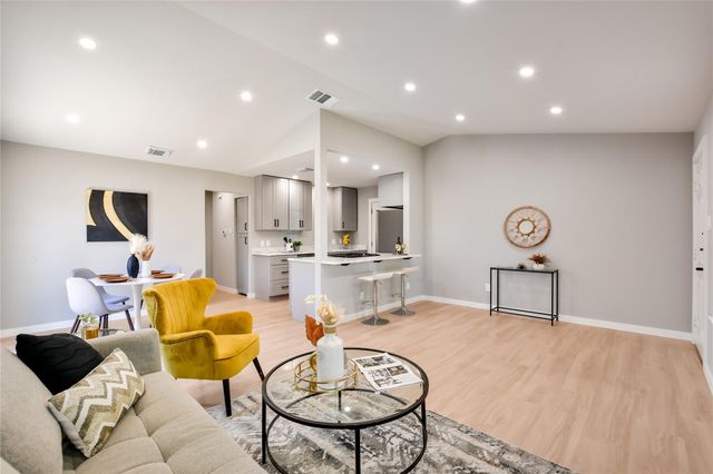 803 Kavanagh DR, Austin, TX 78748